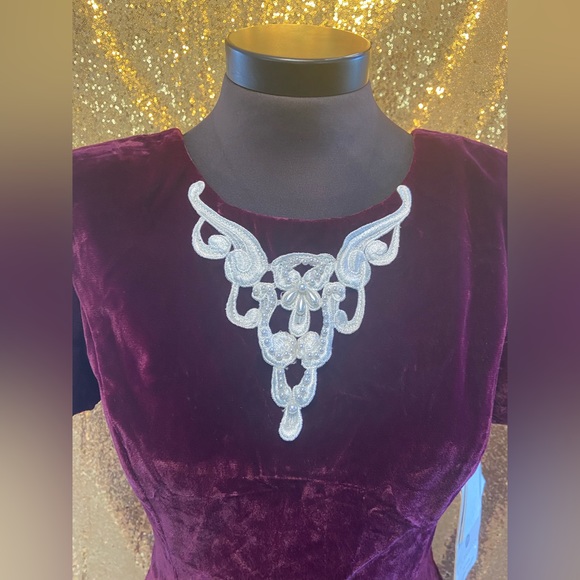 ✨Gunne Sax Jessica McClintock - Pearl Embellished Burgyndy Dress✨ - Picture 5 of 6